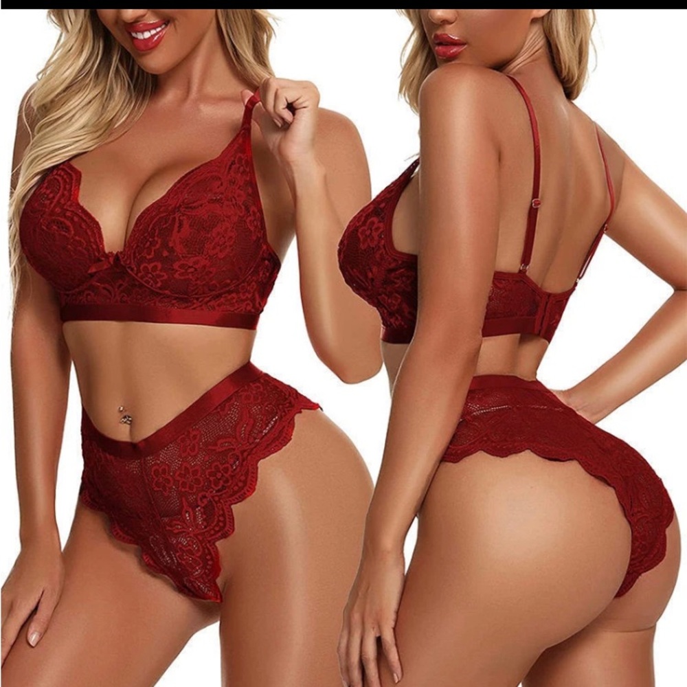 Red wine seamless pretty bra and panty lingerie set.